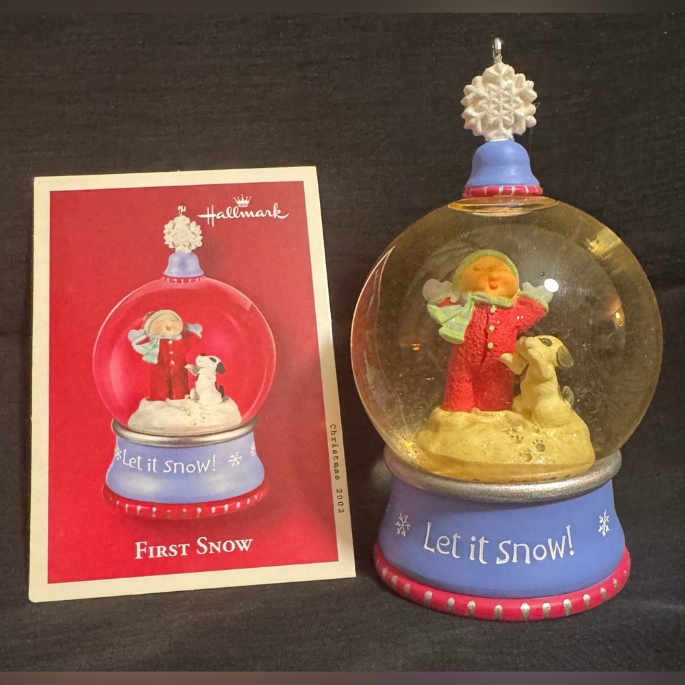 Hallmark Keepsake Ornament “Let It Snow” Snow globe ornament
